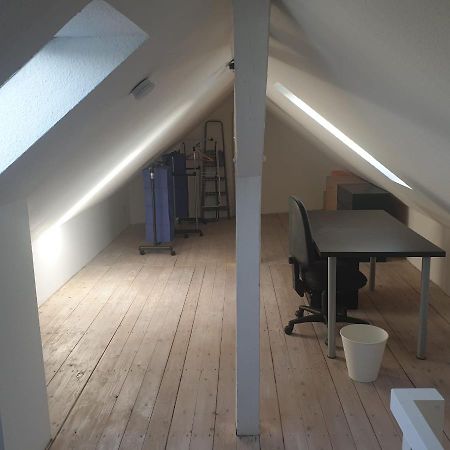 45 M² Maisonette-Wohnung In Uni-/Hauptbahnhofnaehe Duisburg Luaran gambar