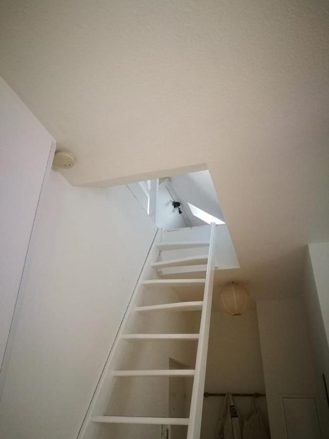 45 M² Maisonette-Wohnung In Uni-/Hauptbahnhofnaehe Duisburg Luaran gambar