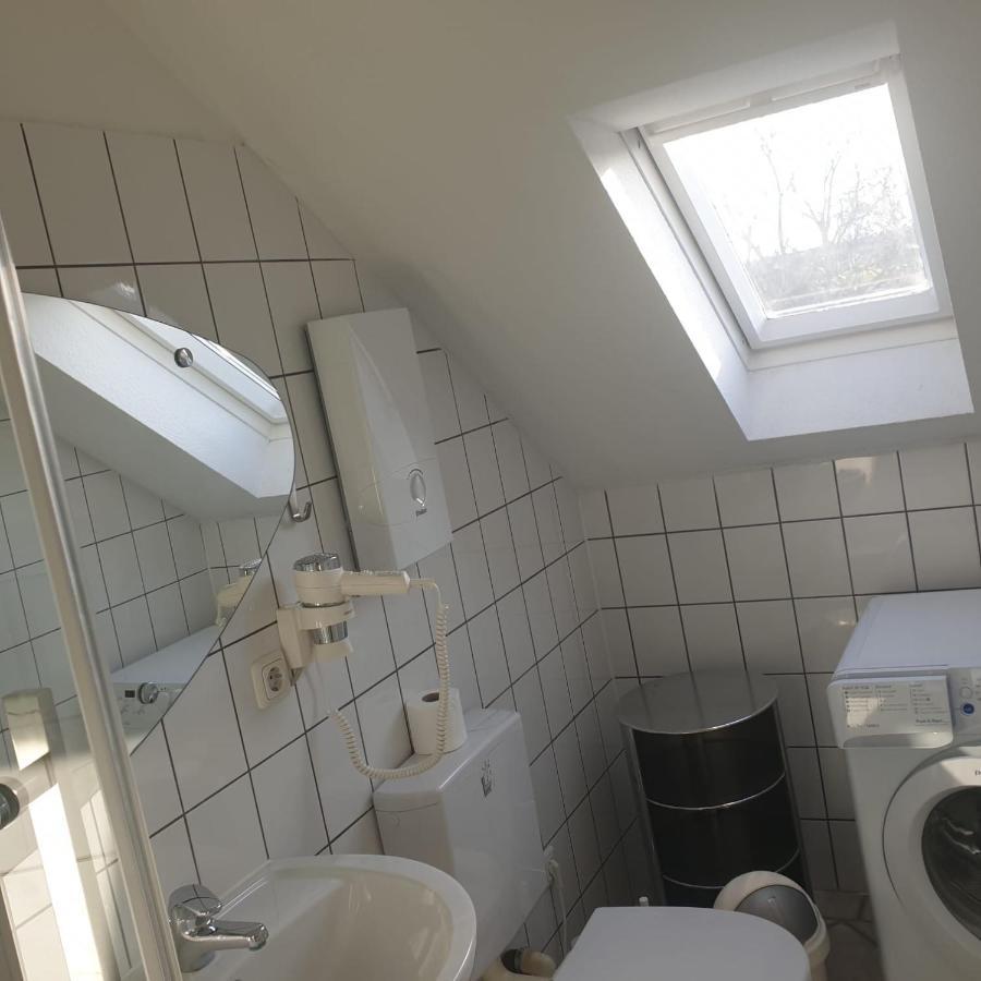 45 M² Maisonette-Wohnung In Uni-/Hauptbahnhofnaehe Duisburg Luaran gambar