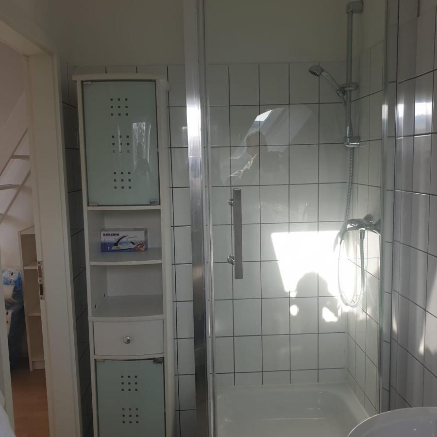 45 M² Maisonette-Wohnung In Uni-/Hauptbahnhofnaehe Duisburg Luaran gambar