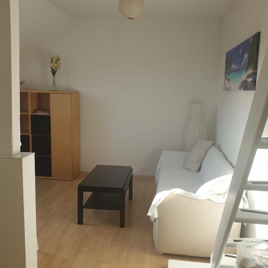 45 M² Maisonette-Wohnung In Uni-/Hauptbahnhofnaehe Duisburg Luaran gambar